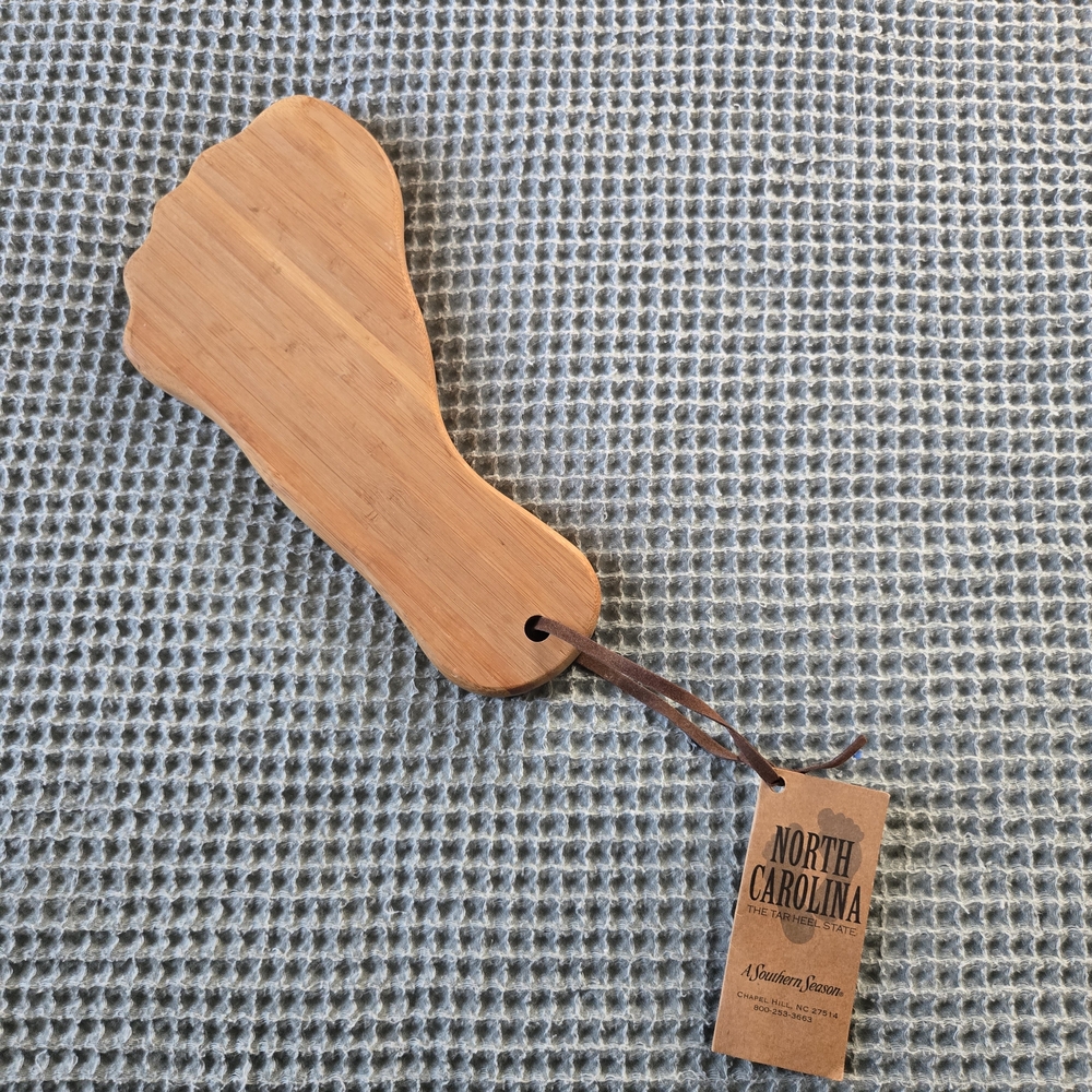 NWT A Southern Season TARHEEL Cutting Board
